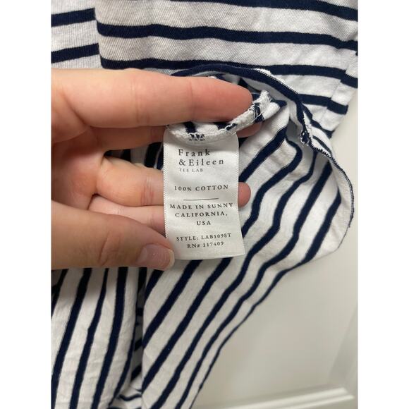 Frank & Eileen Aiden Striped muscle Tee sleeveless blue and white medium NWOT - Picture 6 of 6